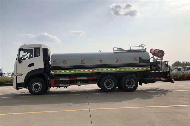東風天龍后八輪20噸噴霧車，國六綠化噴灑車