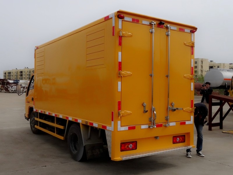 江鈴小型應(yīng)急發(fā)電車、電源車